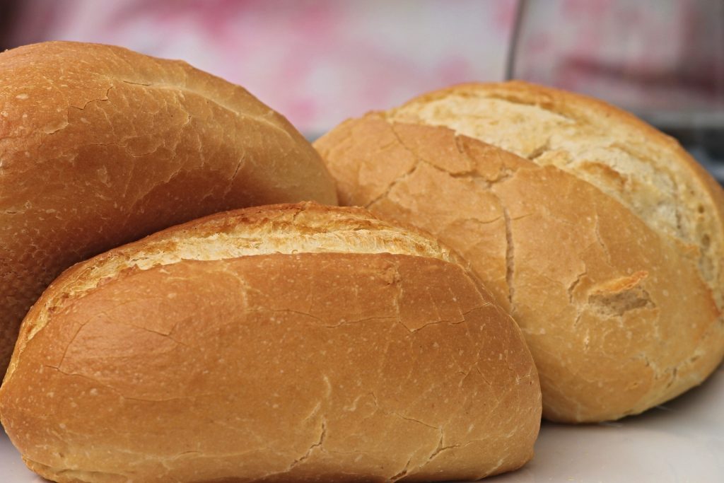 Sonntagsbrötchen aufbacken 